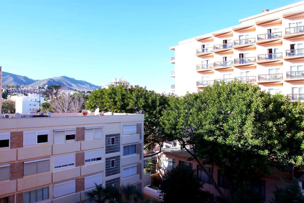Apartamento La Carihuela ตอร์เรโมลิโนส ภายนอก รูปภาพ